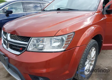 2014 Dodge Journey Sxt z USA, uszkodzony, nr VIN 3C4PDDBG2ET143854